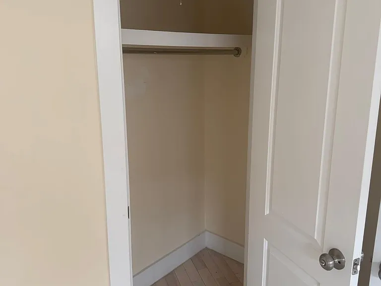 520 W 213th St #6H — Photo 6