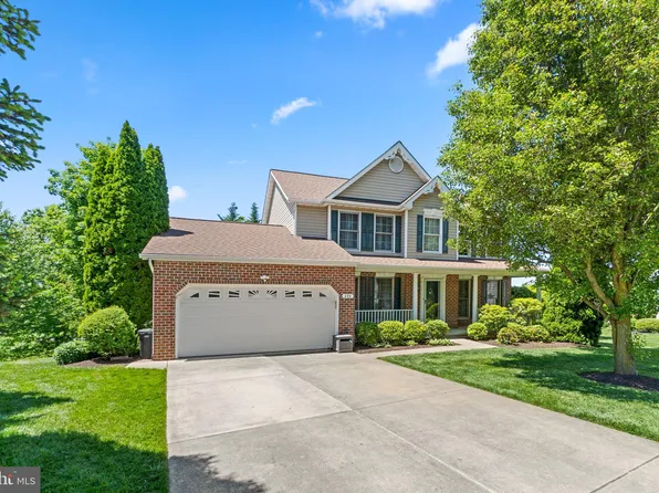 604 Firethorn Ct, Mount Airy, MD 21771