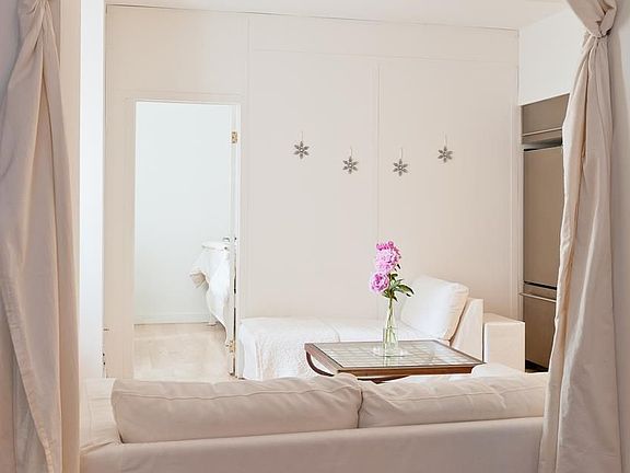 4th image of 15 Broad St APT 1401