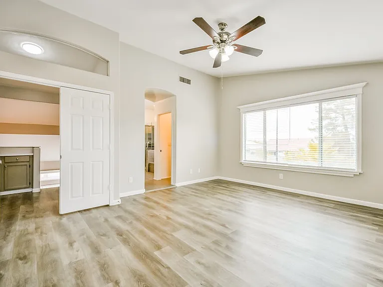 1297 E Tradewind Dr — Photo 8