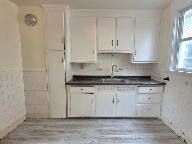 414 Lisbon Ave #1 — Photo 8