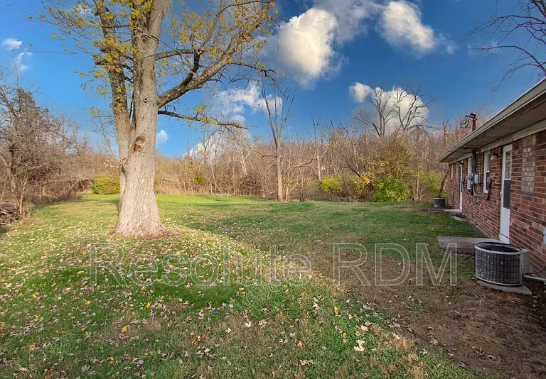140 Wilson St — Photo 22