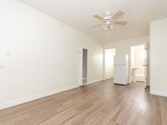 4th image of 1347 S Cochran Ave APT 10