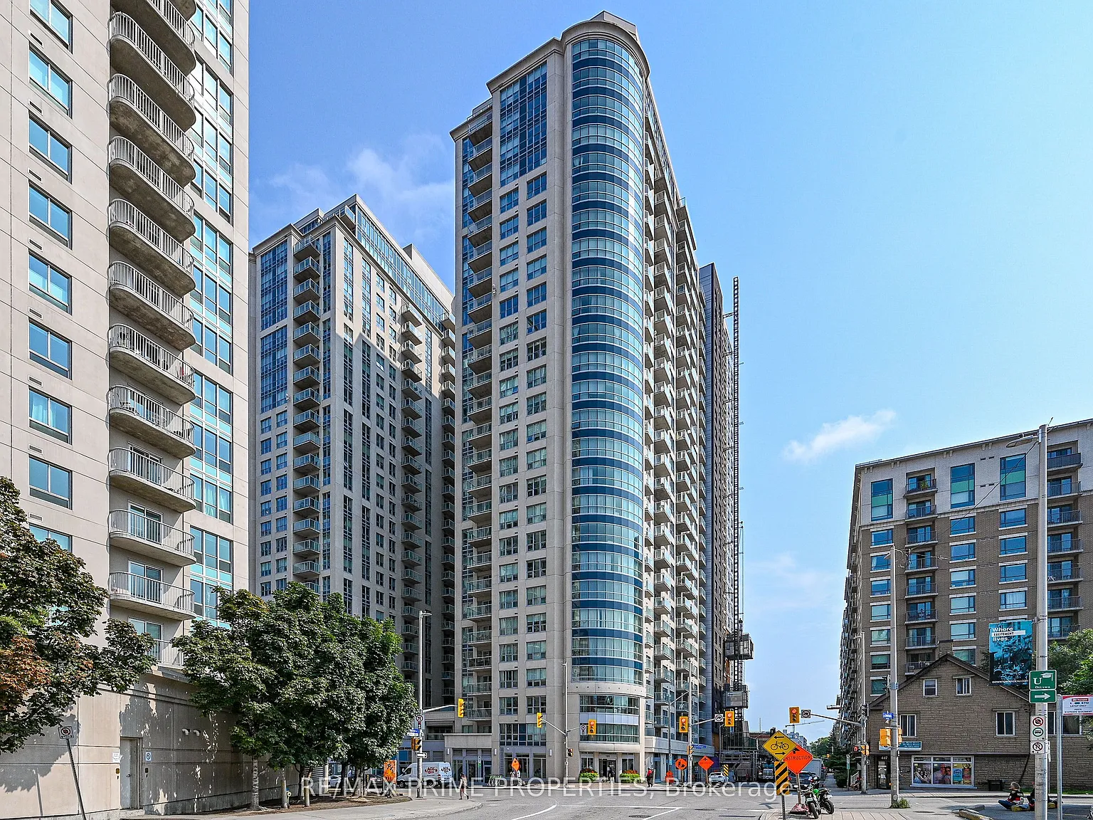 1 bed, $2,000 — Photo 1