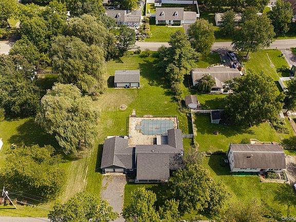 3rd image of 44 Woods Road