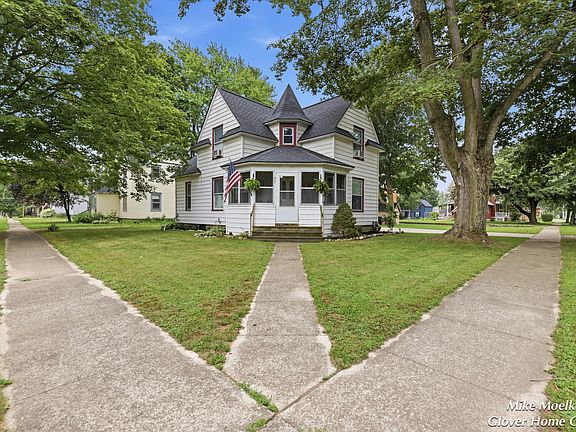 2nd image of 432 N Maple St
