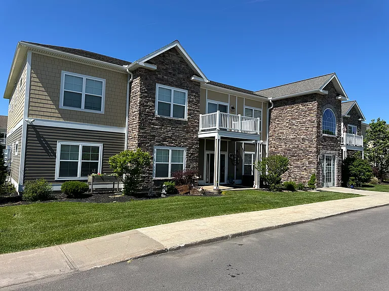 7809 Merrick Rd #302 — Photo 1