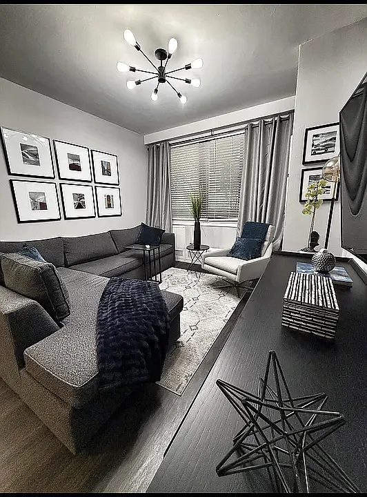 16 W 16th St #1BN