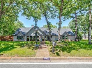 300 High Woods Trl, Fort Worth, TX 76112