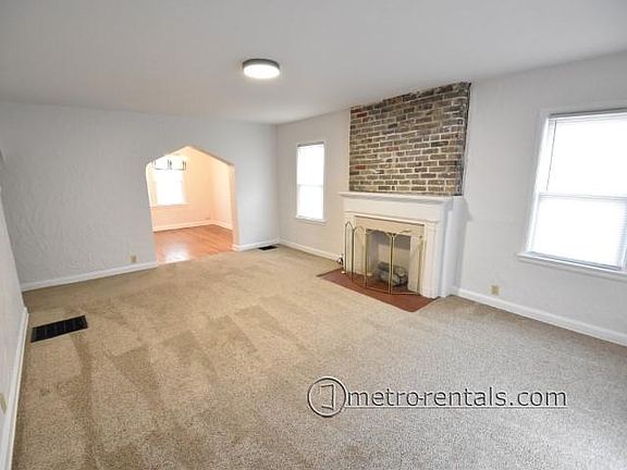 3rd image of 1459 1/2 W 6th Ave