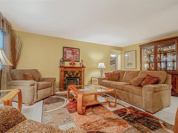 3rd image of 5542 Fera Dr