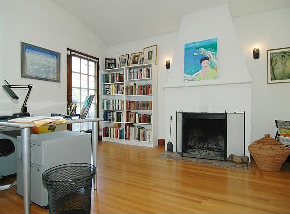 Bedroom/office w/ firepalce