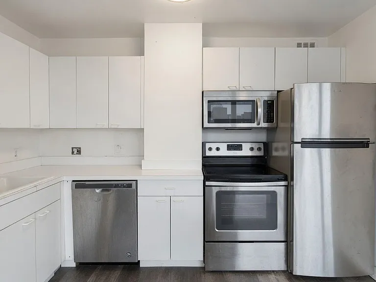 2403 N Lakeview Ave #1 — Photo 1