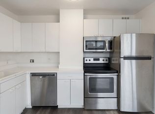 2403 N Lakeview Ave #1, Chicago, IL 60614