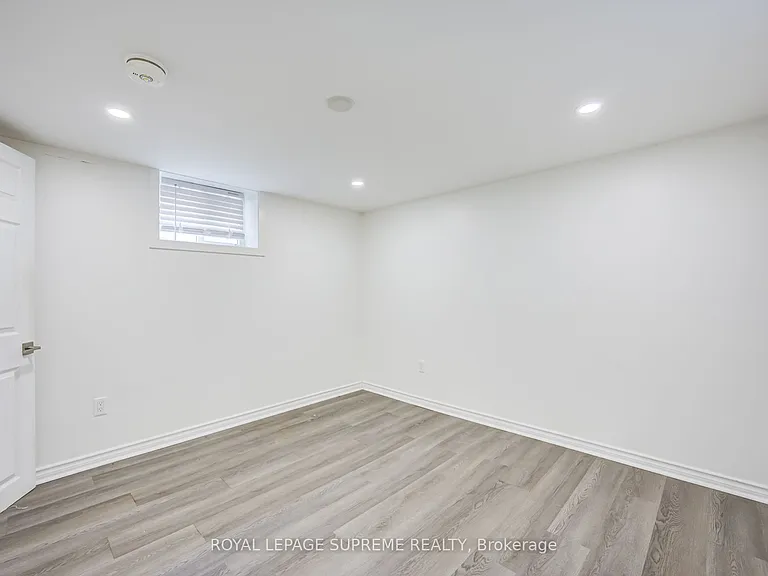 27 Dalrymple Dr — Photo 19