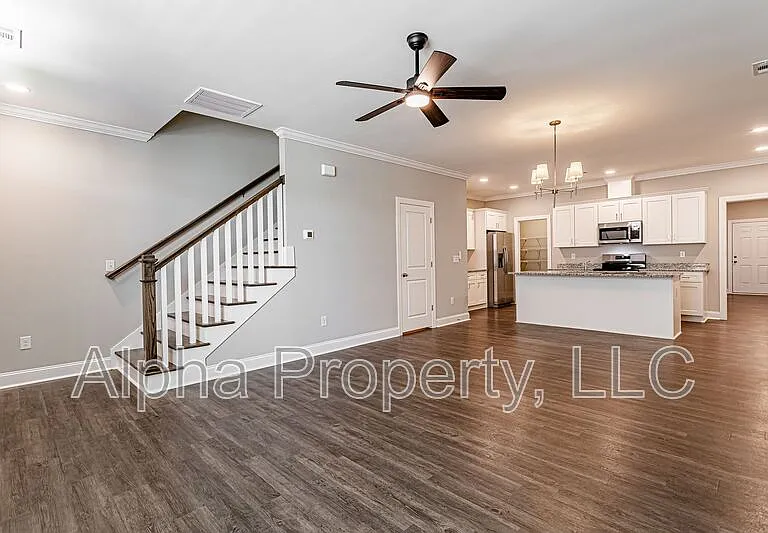 18 Alderly Way — Photo 3