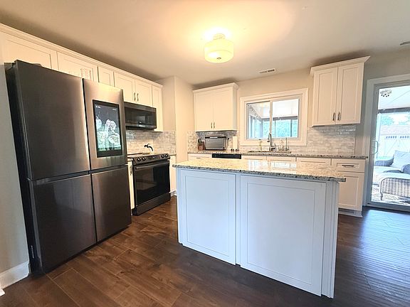 5th image of 1316 Chalfont Dr