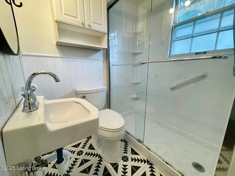 129 Heady Ave — Photo 11
