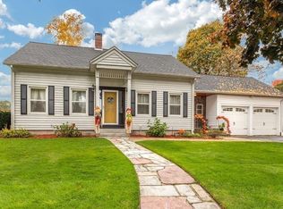 40 Rivercliff Rd, Lowell, MA 01852