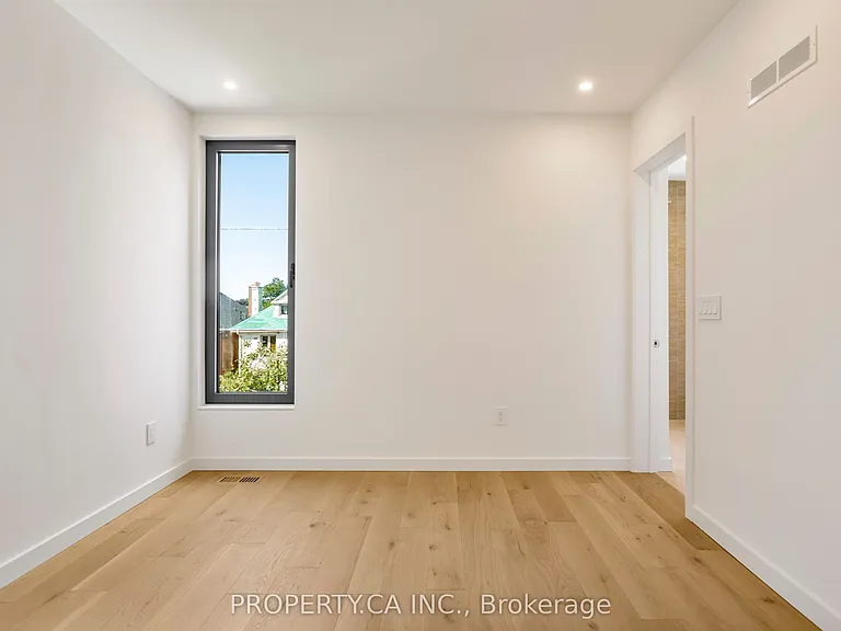 301 Keele St #3 — Photo 28