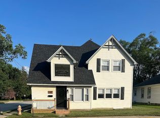 229 E Beam St, Porter, IN 46304