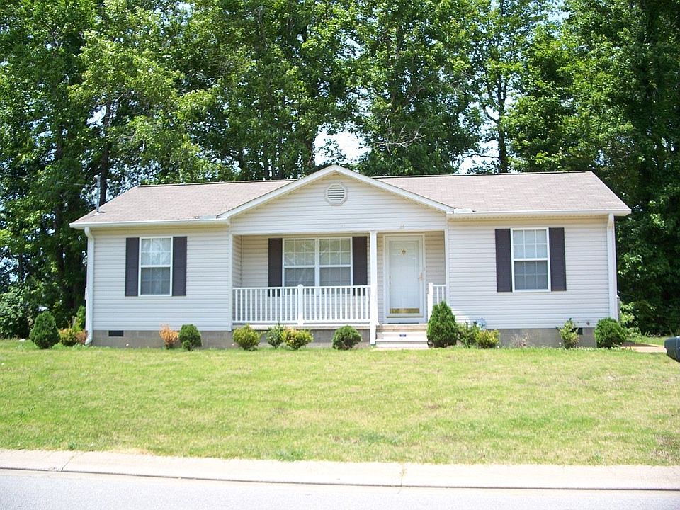 25 Woods Edge Dr
