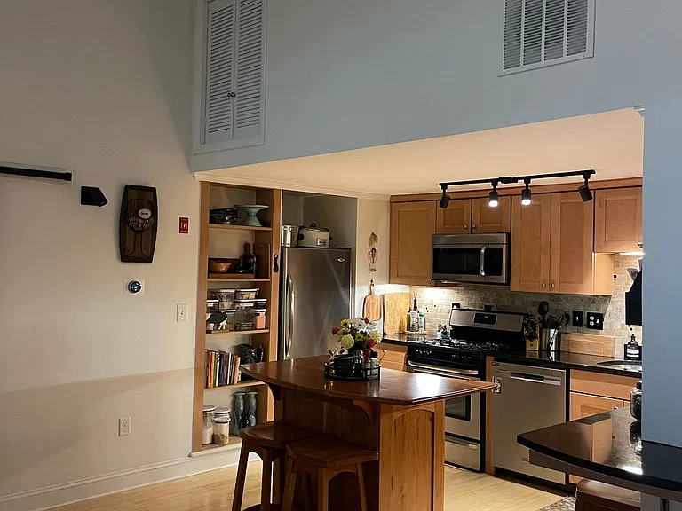 81 Dartmouth St #203 — Photo 3
