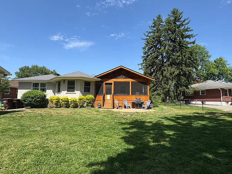 3716 Hanover Rd — Photo 2