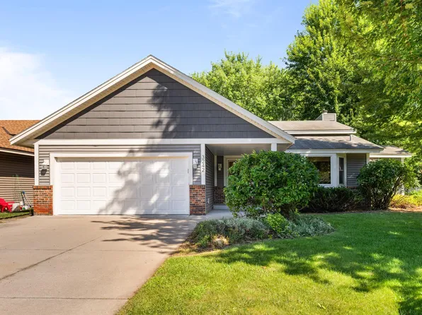 3242 Libby Ln, Vadnais Heights, MN 55127