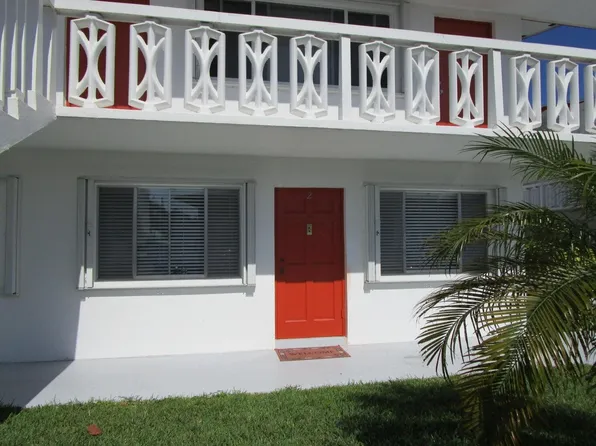 2020 Lake Osborne Drive #2, Lake Worth Beach, FL 33461