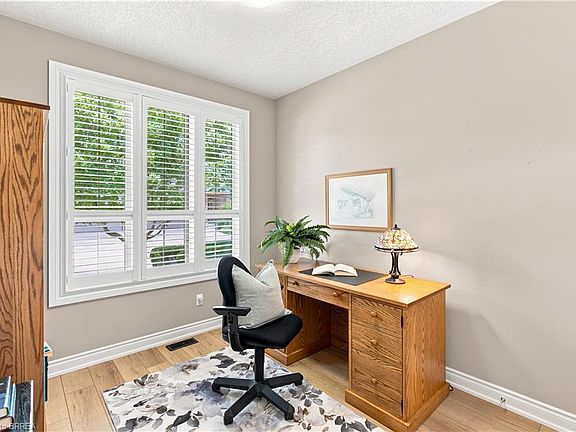 4th image of 30 Cedar St #4
