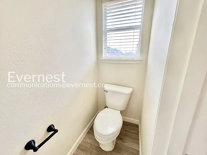 6458 Riverside Dr — Photo 11