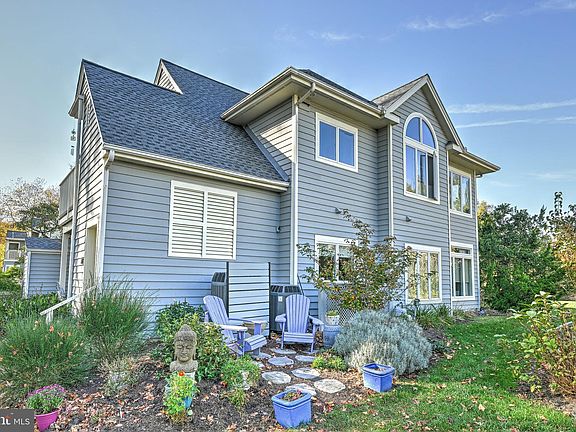 3rd image of 20898 East Dr Unit 551