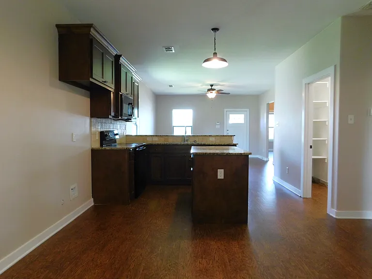 673 Copenhavr St — Photo 7