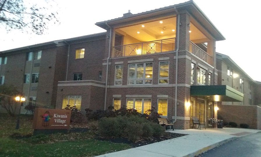 1st image of 1200 Croy Dr #1