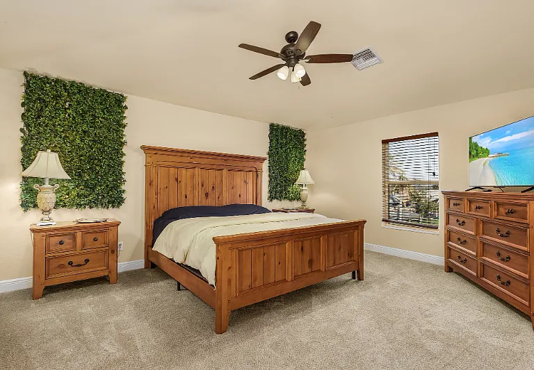 205 SE 4th Pl — Photo 13