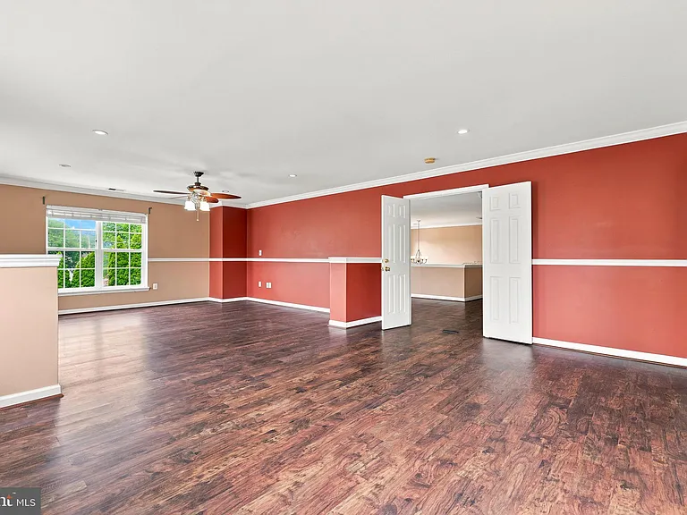 8916 Rugby Rd — Photo 50
