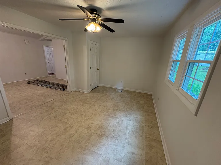 7003 Penndale Dr — Photo 10