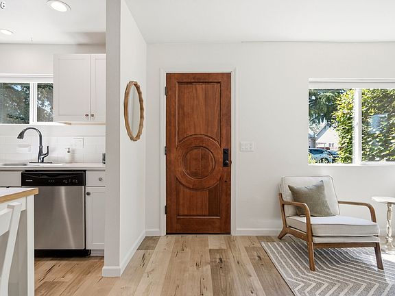 3rd image of 7724 SE 65th Ave