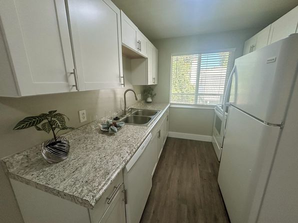 1482 S Roberta St UNIT 7