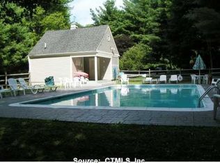 27 Litchfield Ponds Dr, Litchfield, CT 06759