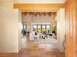 9 Daisy Ct, Santa Fe, NM 87506