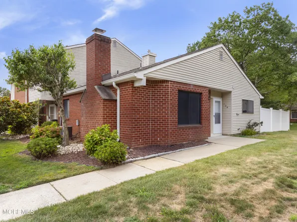 104 Nightingale Court, Old Bridge, NJ 08857