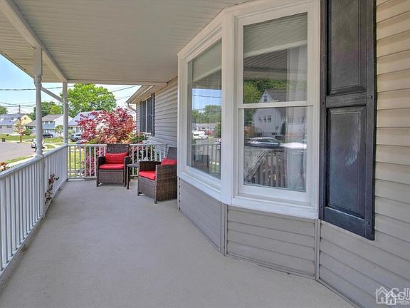 3rd image of 14 Mercury Cir