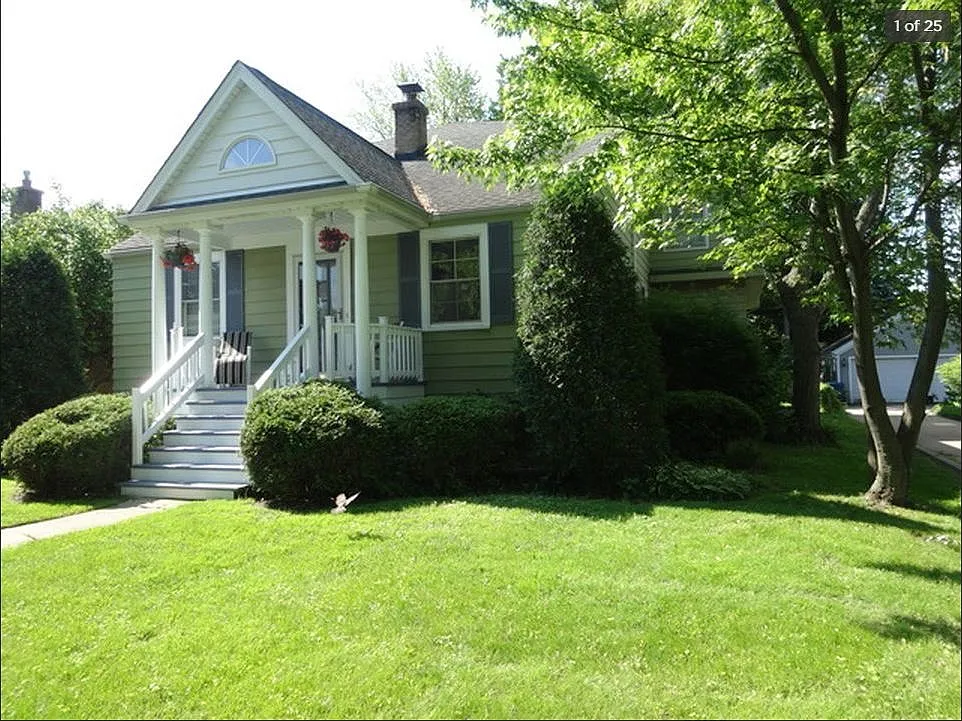 222 E Cayuga Ave photo 1