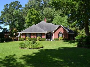 116 Brookwood Dr, Vicksburg, MS 39183
