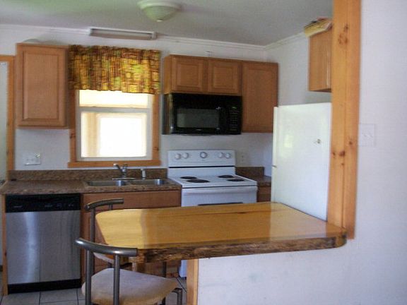 4th image of 414 Swinyer Rd