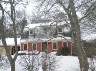 29 Streeter Hl, Falmouth, MA 02556