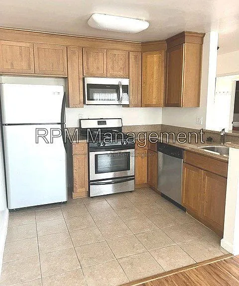 20327 Saticoy St #307 — Photo 7