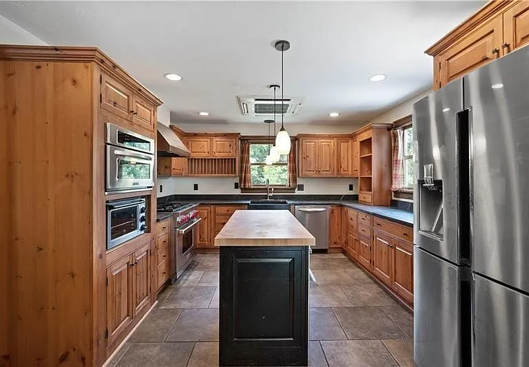 6050 Walton Rd — Photo 8